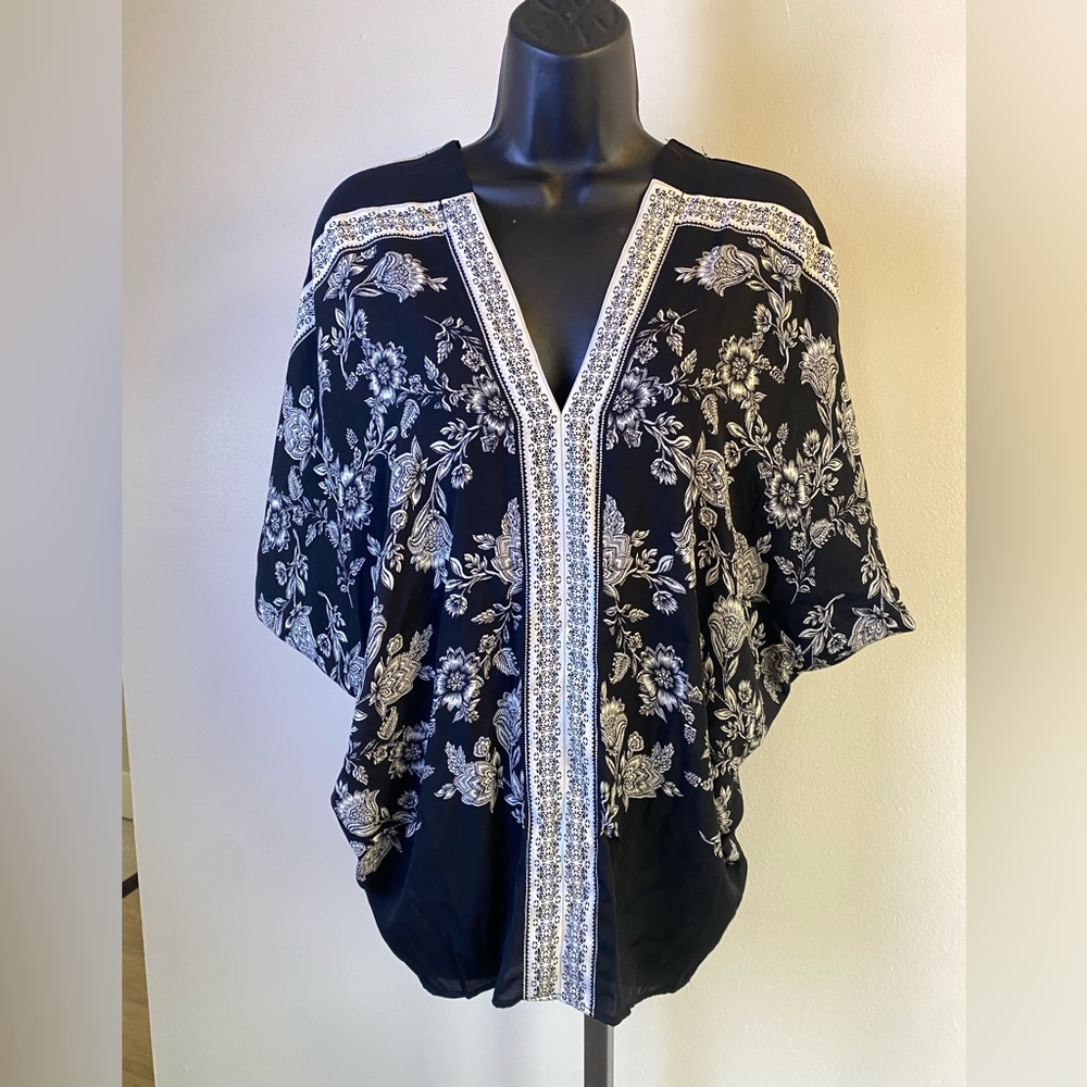 Rose & Olive Black White Floral Scarf Blouse S
